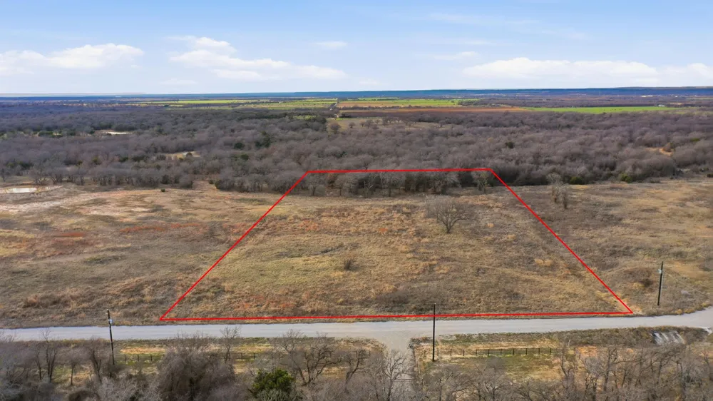 633 Stallion Meadows Drive Perrin, TX 76486
