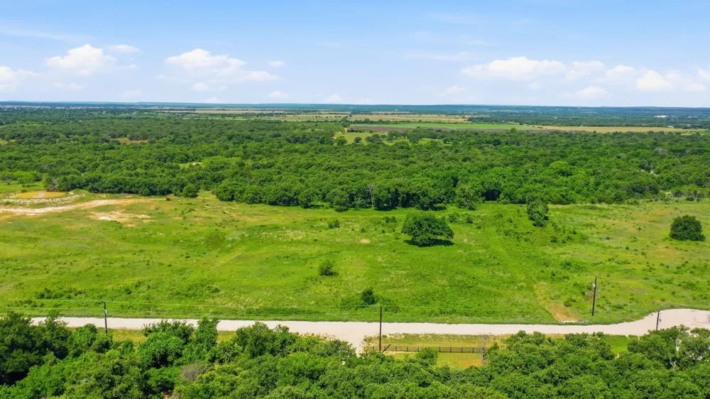 633 Stallion Meadows Drive Perrin, TX 76486