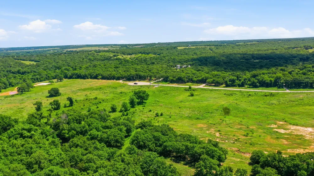 633 Stallion Meadows Drive Perrin, TX 76486