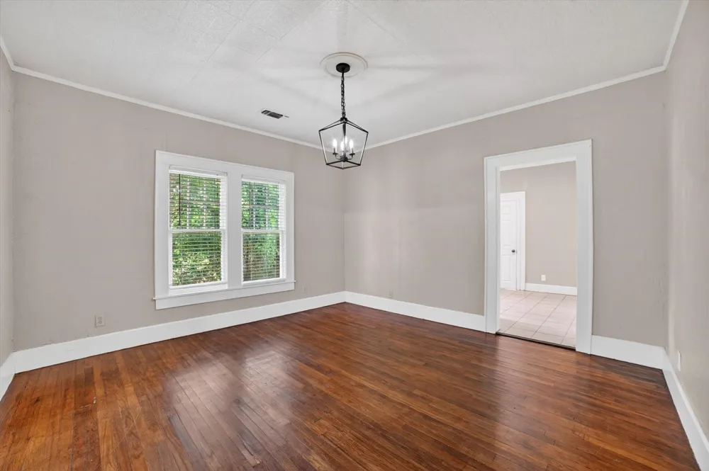 504 W Grove Street Kaufman, TX 75142