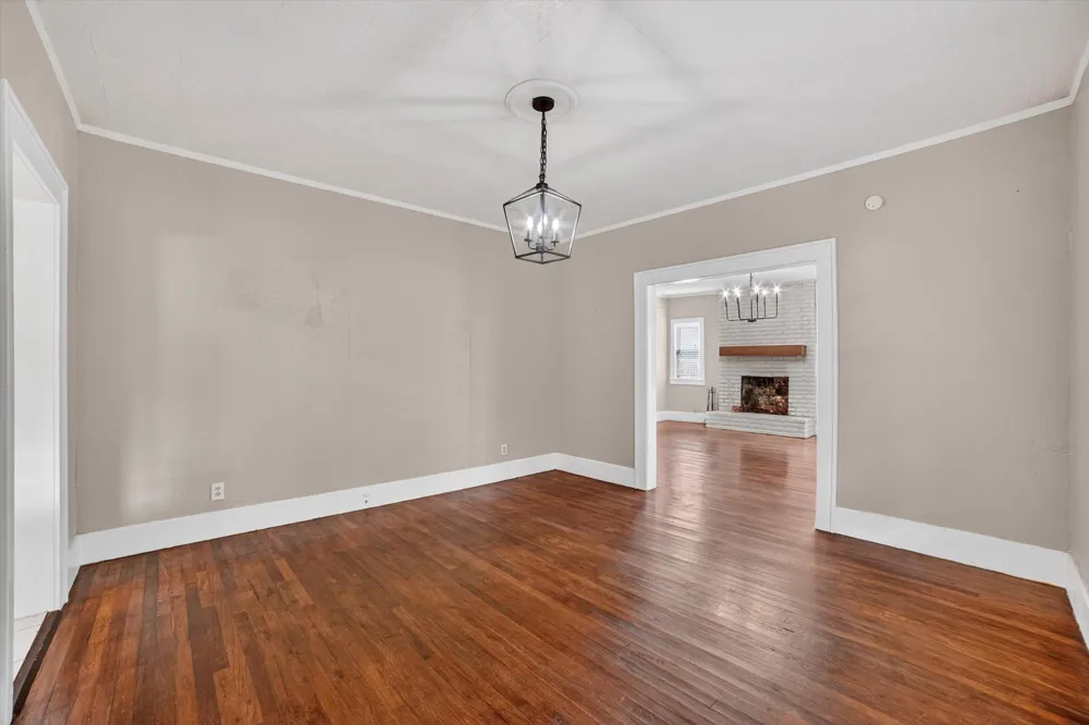 504 W Grove Street Kaufman, TX 75142