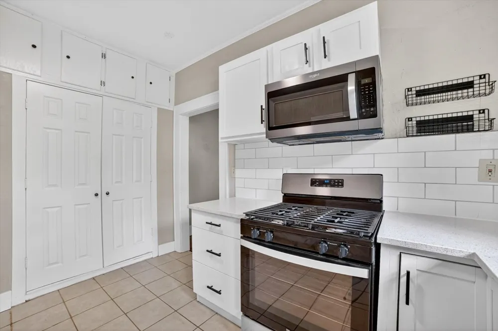 504 W Grove Street Kaufman, TX 75142