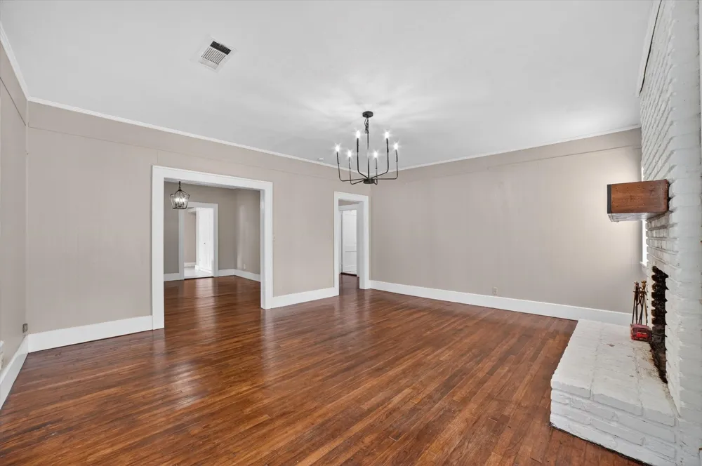 504 W Grove Street Kaufman, TX 75142