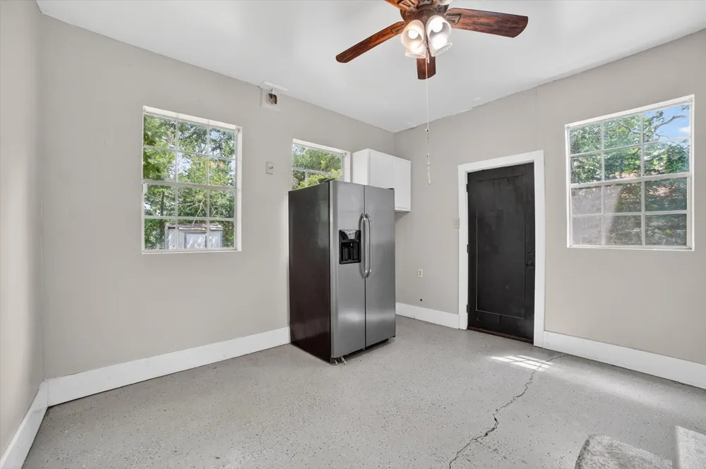 504 W Grove Street Kaufman, TX 75142