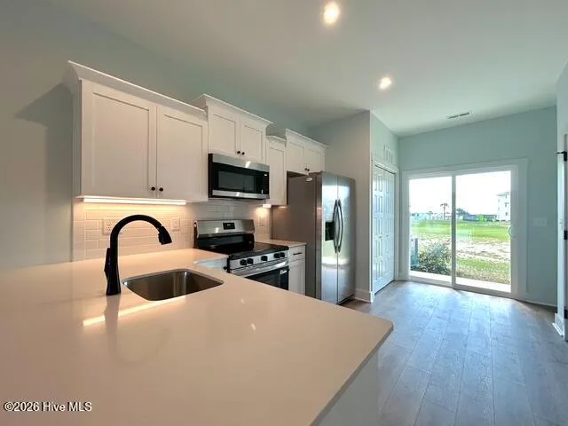 650 Cedar Point Boulevard #F5 Cedar Point, NC 28584