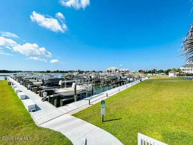 650 Cedar Point Boulevard #F5 Cedar Point, NC 28584