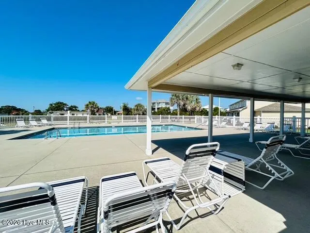 650 Cedar Point Boulevard #F5 Cedar Point, NC 28584
