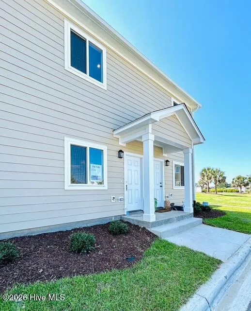 650 Cedar Point Boulevard #F5 Cedar Point, NC 28584