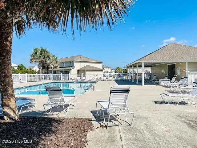 650 Cedar Point Boulevard #F5 Cedar Point, NC 28584