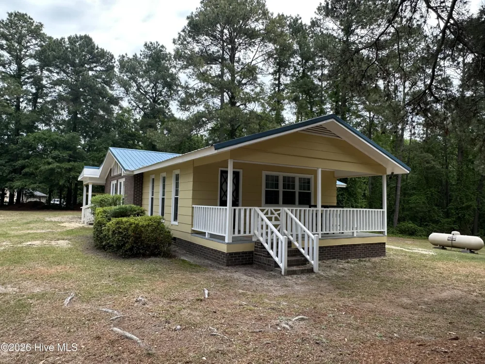 10481 Bostic Road Laurinburg, NC 28352