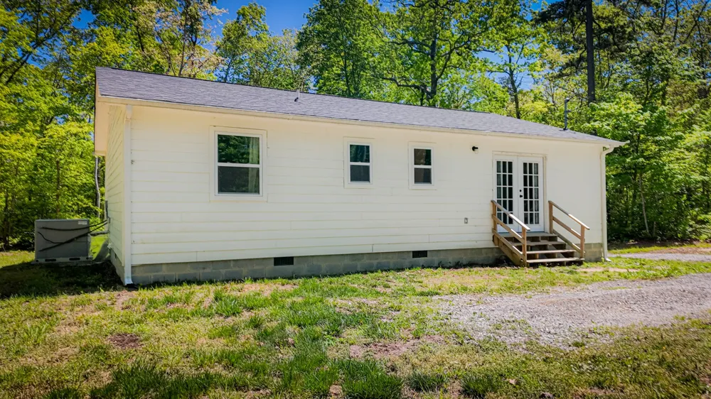 506 Dollar Dr Altamont, TN 37301