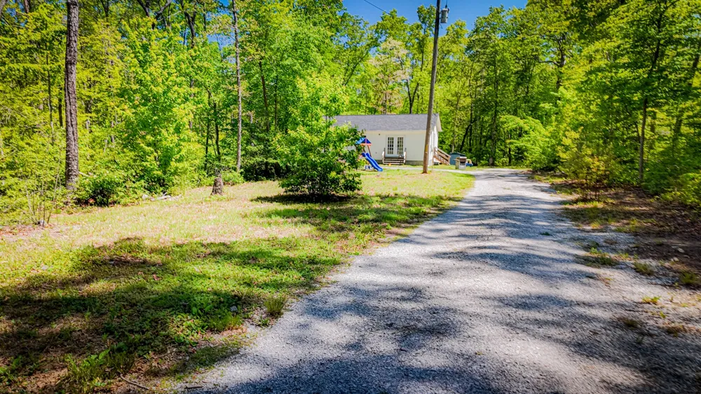 506 Dollar Dr Altamont, TN 37301