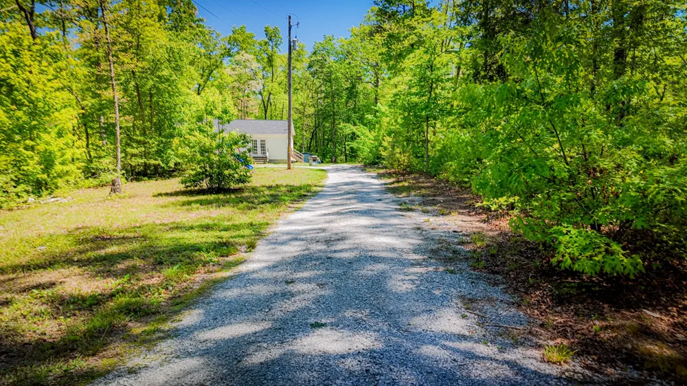 506 Dollar Dr Altamont, TN 37301