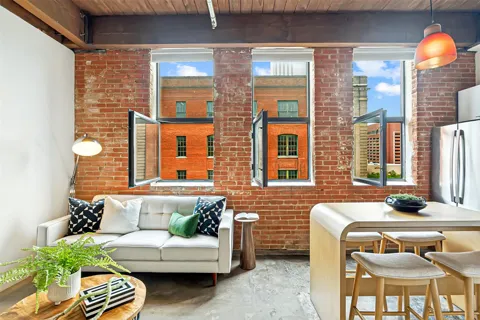 509 Elm Street #503