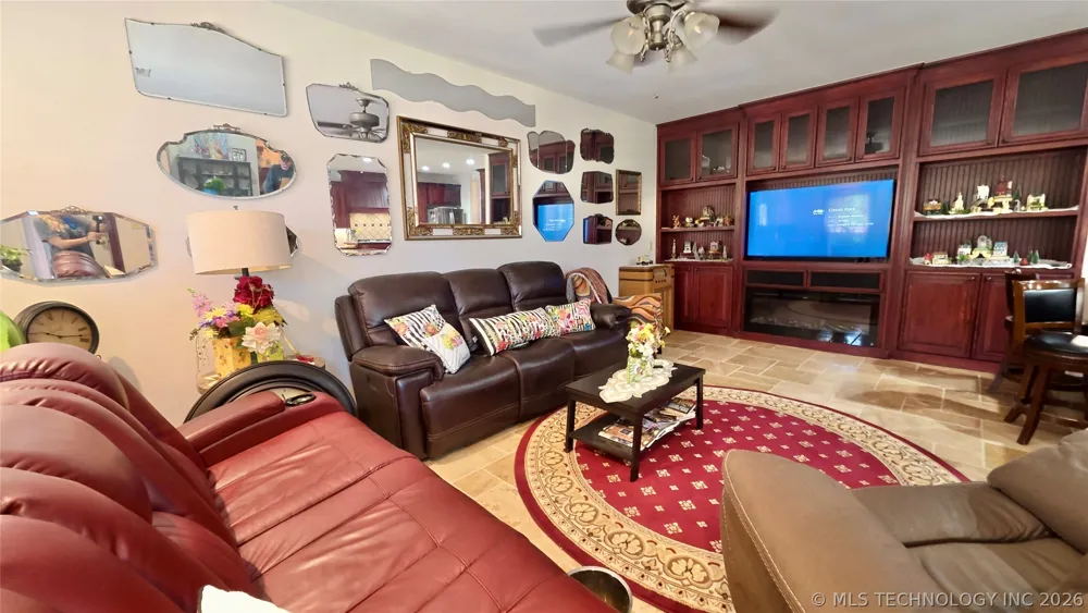 418970 E 1152 ROAD Checotah, OK 74426