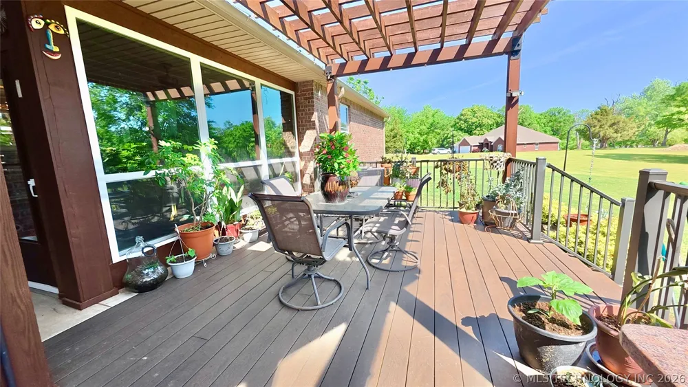 418970 E 1152 ROAD Checotah, OK 74426