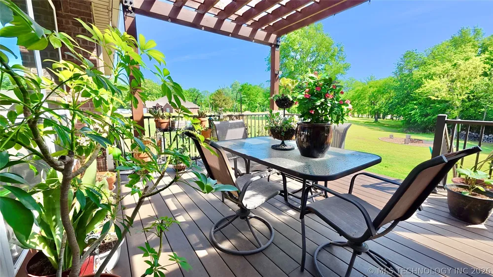 418970 E 1152 ROAD Checotah, OK 74426