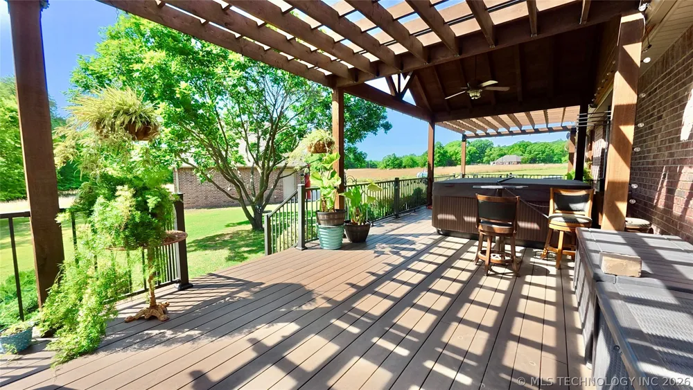 418970 E 1152 ROAD Checotah, OK 74426