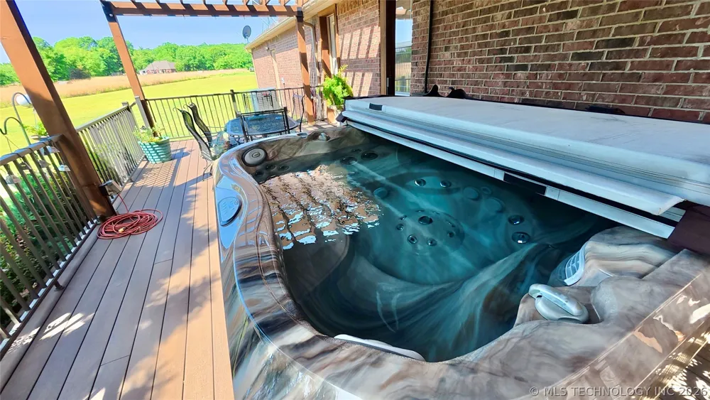 418970 E 1152 ROAD Checotah, OK 74426