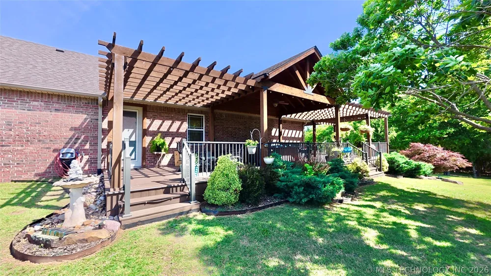 418970 E 1152 ROAD Checotah, OK 74426