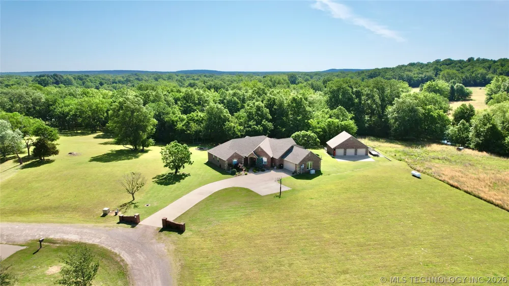 418970 E 1152 ROAD Checotah, OK 74426