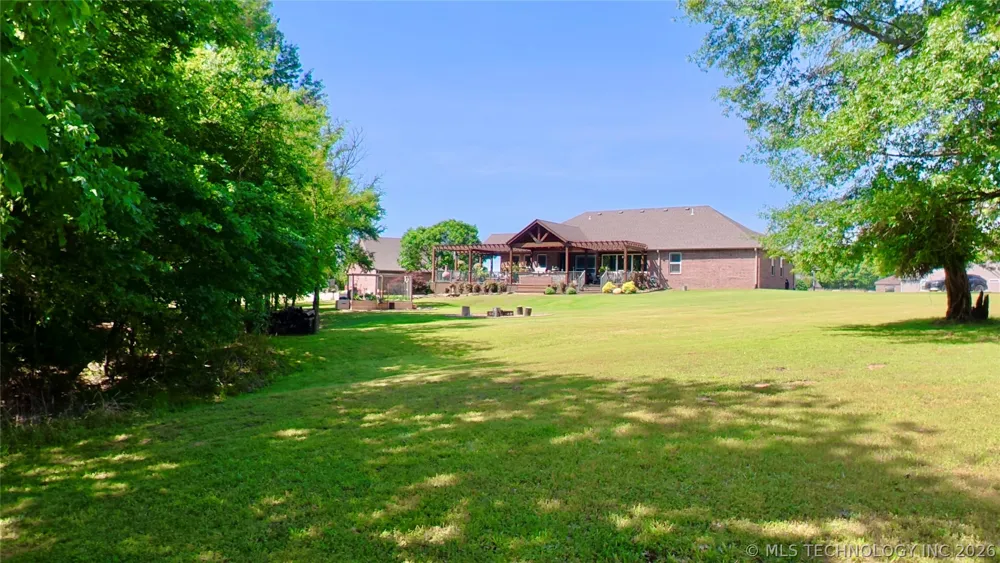 418970 E 1152 ROAD Checotah, OK 74426