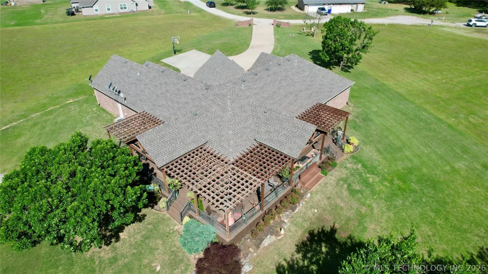 418970 E 1152 ROAD Checotah, OK 74426