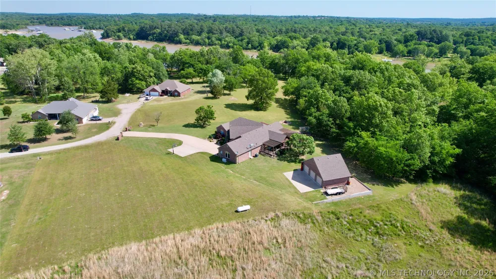 418970 E 1152 ROAD Checotah, OK 74426