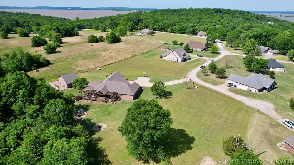 418970 E 1152 ROAD Checotah, OK 74426