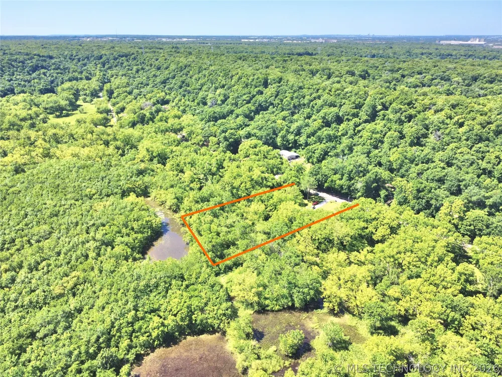 17365 Redbud Drive Catoosa, OK null