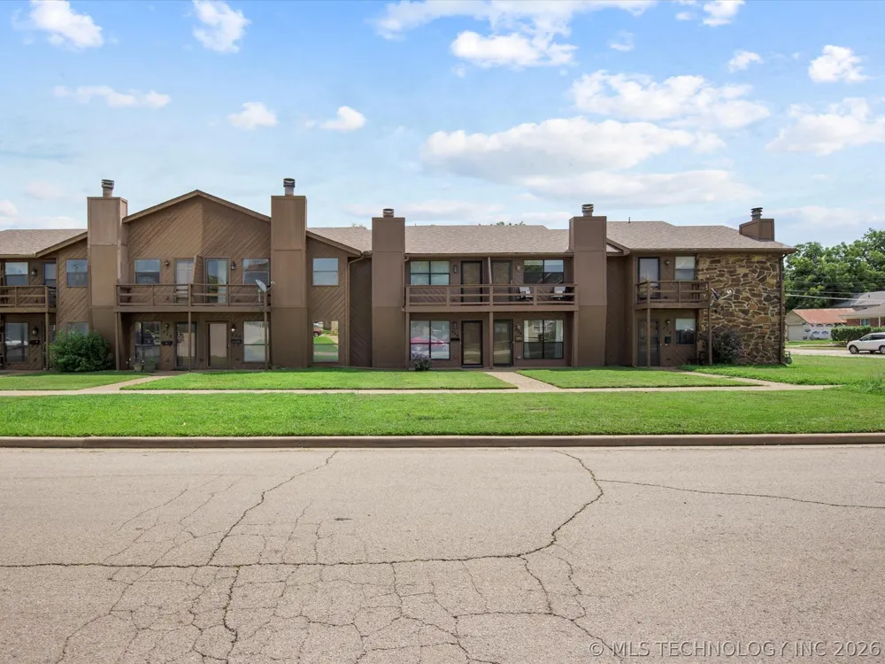 428 S Shawnee Avenue Bartlesville, OK 74003