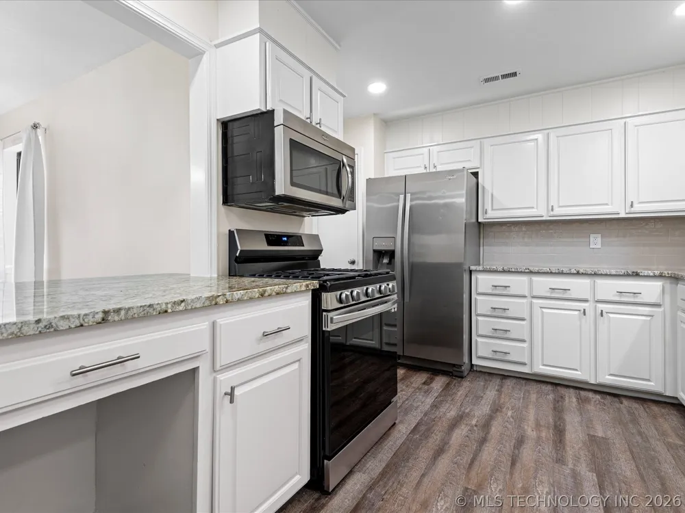 428 S Shawnee Avenue Bartlesville, OK 74003
