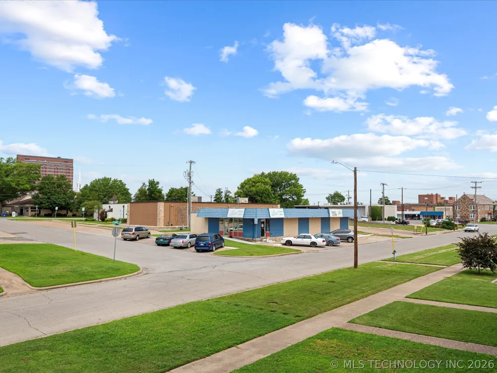 428 S Shawnee Avenue Bartlesville, OK 74003