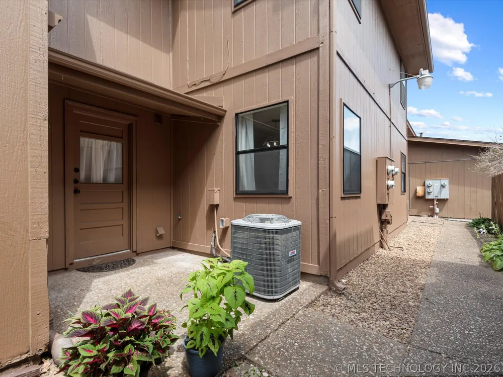 428 S Shawnee Avenue Bartlesville, OK 74003