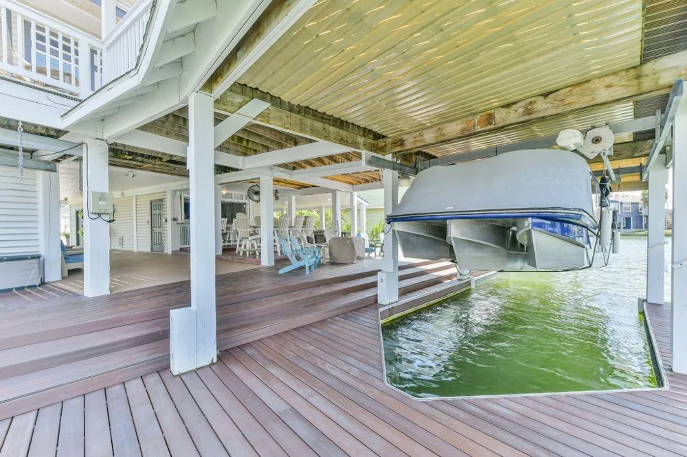 4319 Spanish Main Jamaica Beach, TX 77554