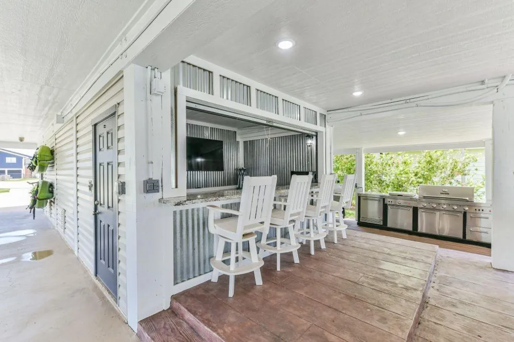 4319 Spanish Main Jamaica Beach, TX 77554