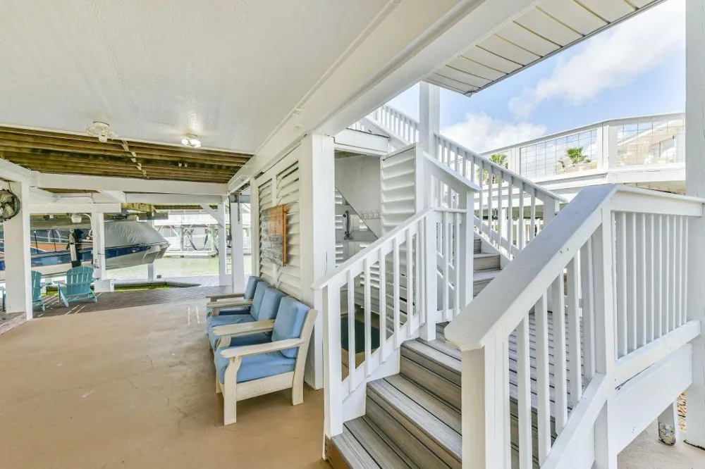 4319 Spanish Main Jamaica Beach, TX 77554