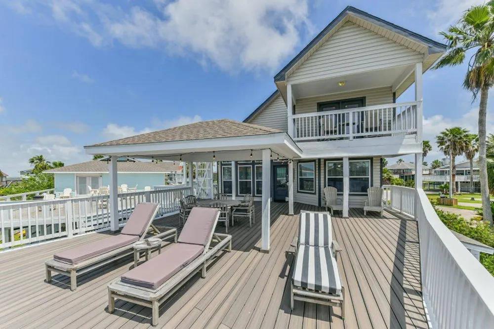 4319 Spanish Main Jamaica Beach, TX 77554