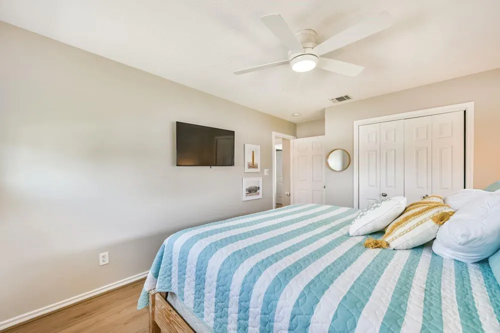 4319 Spanish Main Jamaica Beach, TX 77554