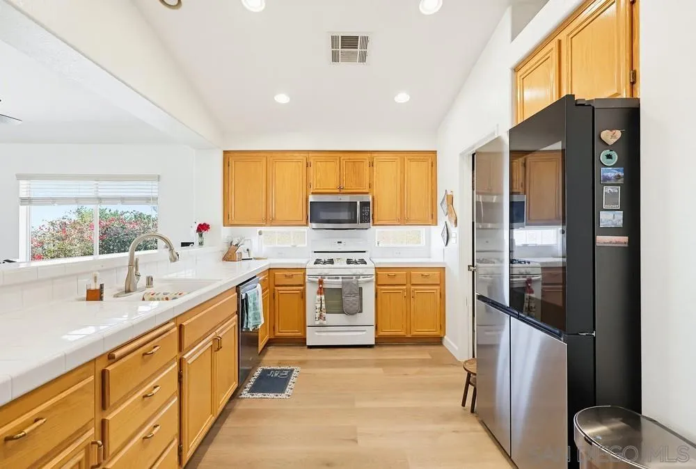 2501 Columbine Drive Alpine, CA 91901