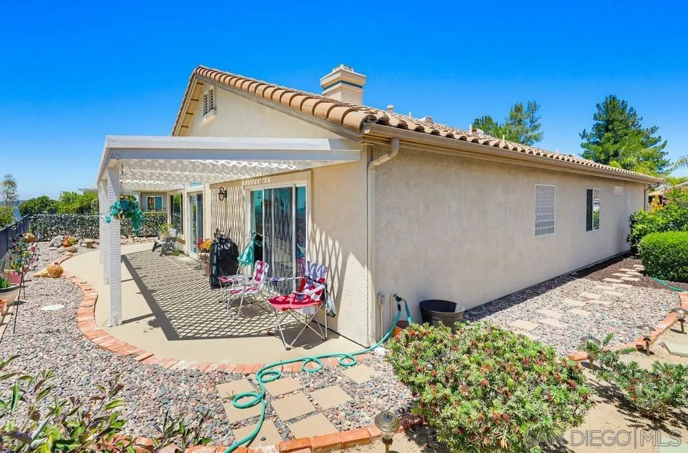 2501 Columbine Drive Alpine, CA 91901