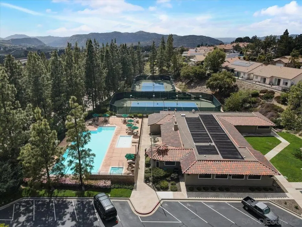 2501 Columbine Drive Alpine, CA 91901