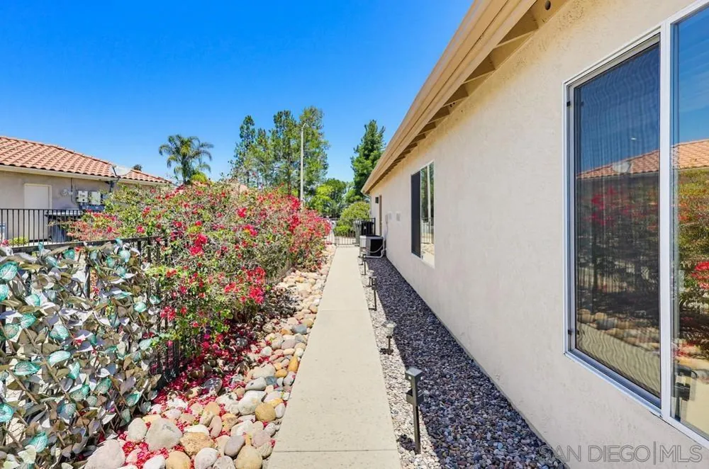 2501 Columbine Drive Alpine, CA 91901