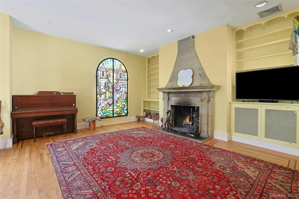 16 Lewis Road Irvington, NY 10533