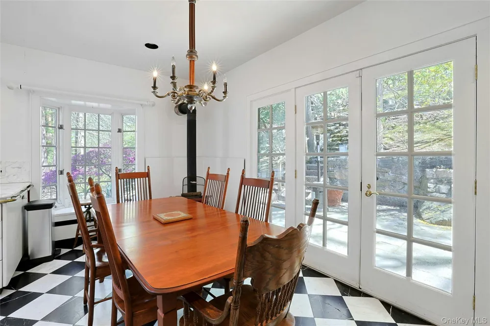 16 Lewis Road Irvington, NY 10533