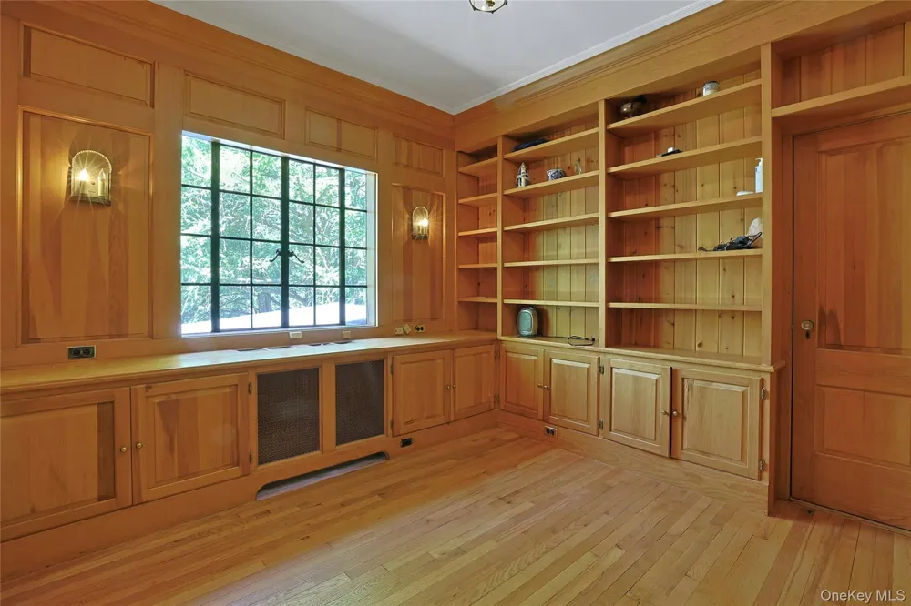 16 Lewis Road Irvington, NY 10533