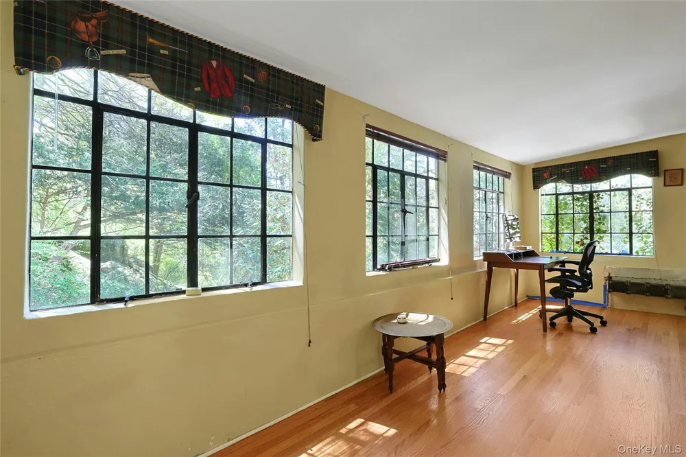16 Lewis Road Irvington, NY 10533