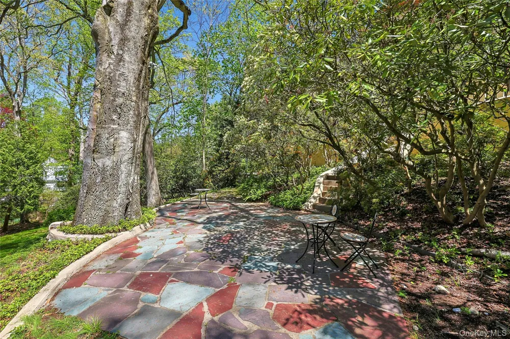 16 Lewis Road Irvington, NY 10533