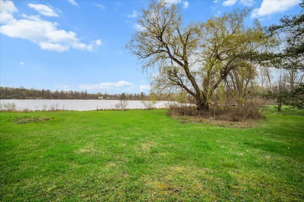 5599 Howard City Edmore Road Home Township, MI 48891