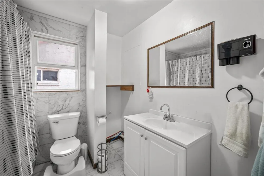 5599 Howard City Edmore Road Home Township, MI 48891